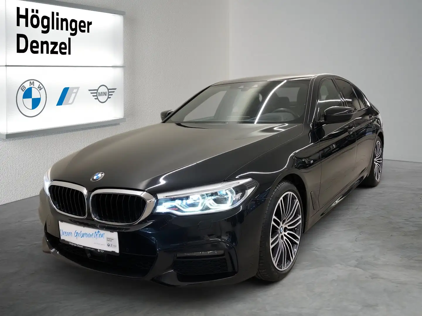 BMW 520 520d xDrive Schwarz - 1