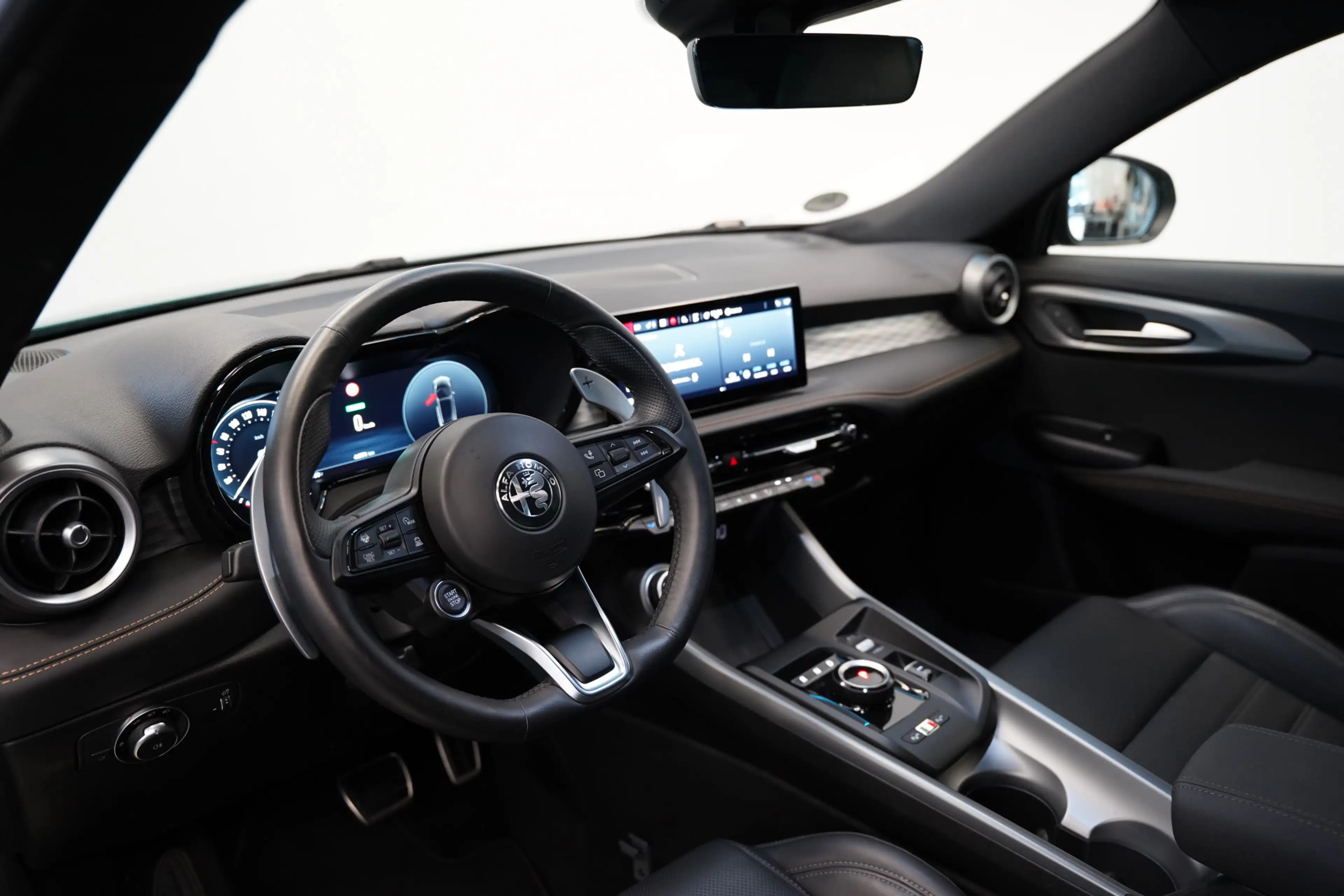 Alfa Romeo Tonale 1.5T Hybrid Sprint ACC PDC 360 Camera Leder NAP! — photo 5