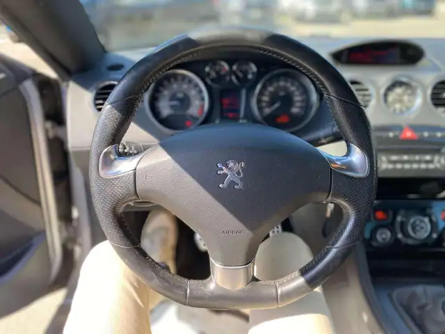 Peugeot RCZ view 8