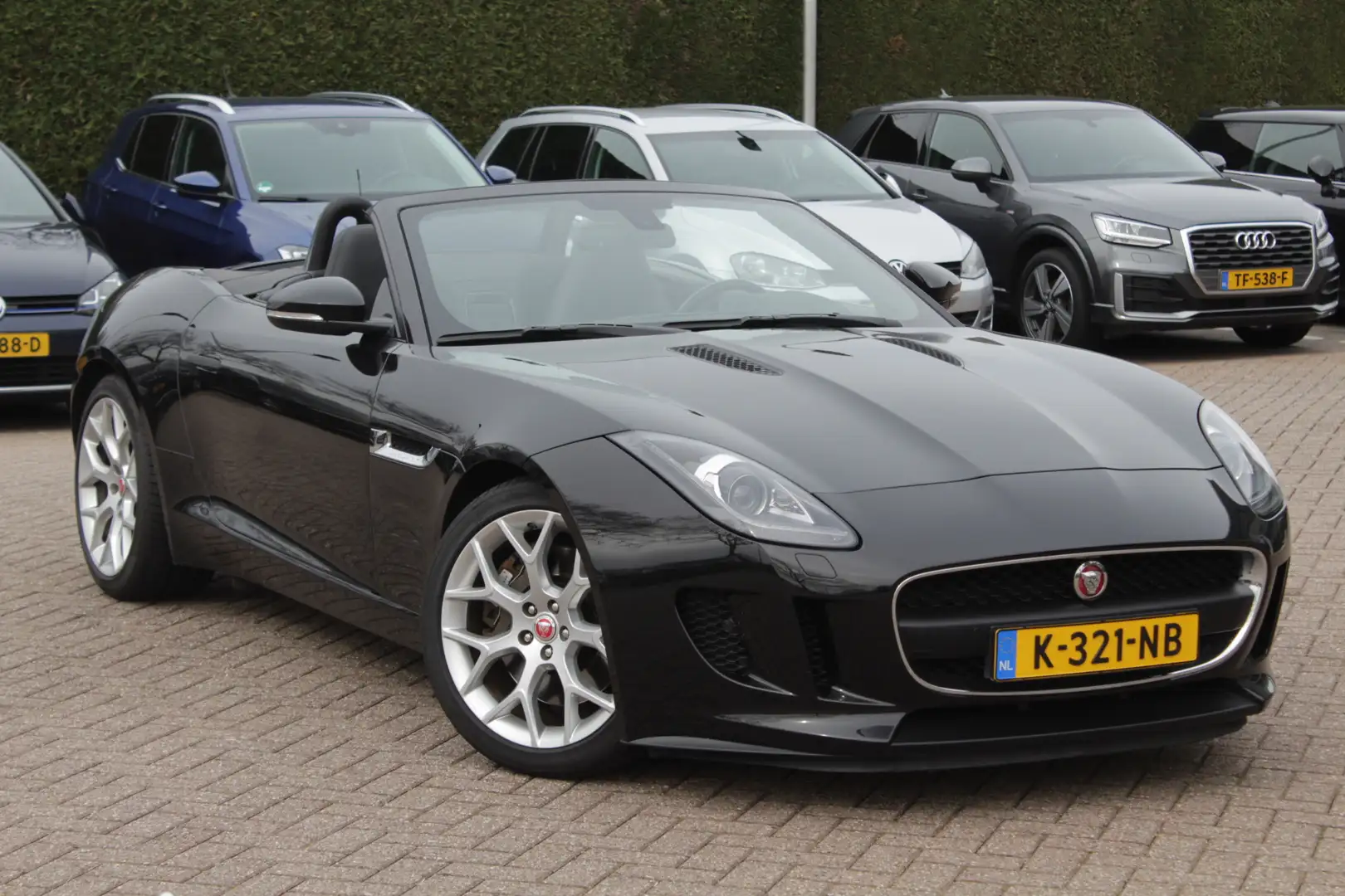 Jaguar F-Type 3.0 V6 Convertible 69.614 km! / Camera / Leder / K Zwart - 1