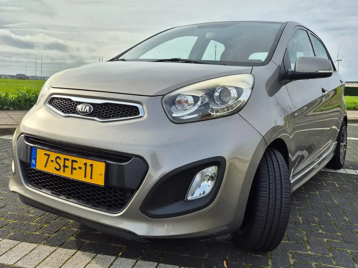 Kia Picanto Picanto 1.0 CVVT ISG Plus P. Gris - 2