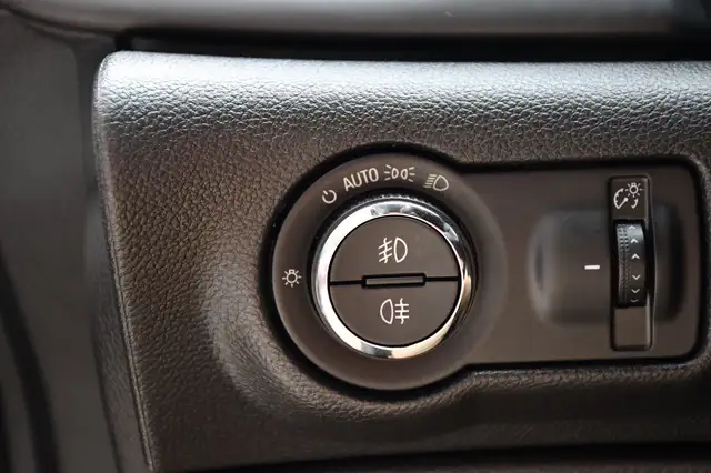 Opel Cascada view 11