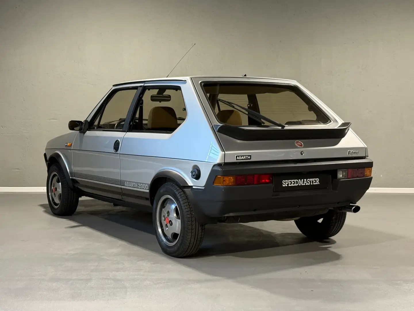 Fiat Ritmo 2.0 TC Abarth 125cv **CONSERVATA-TARGHE ORIG.** Silber - 2