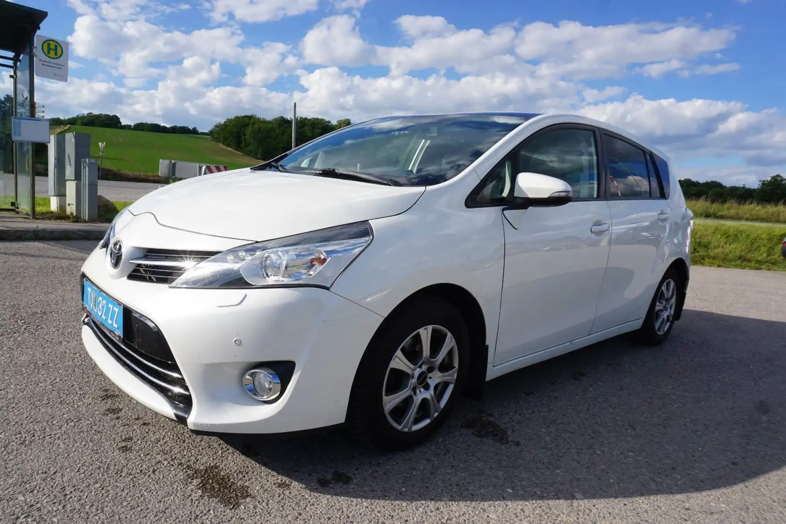 Toyota Verso Active 2,0l Weiß - 2