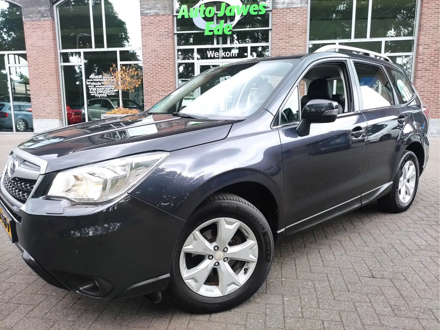 Subaru Forester 2.0 Luxury Trekhaak - Leder - Navigatie - Achterui Grijs - 2