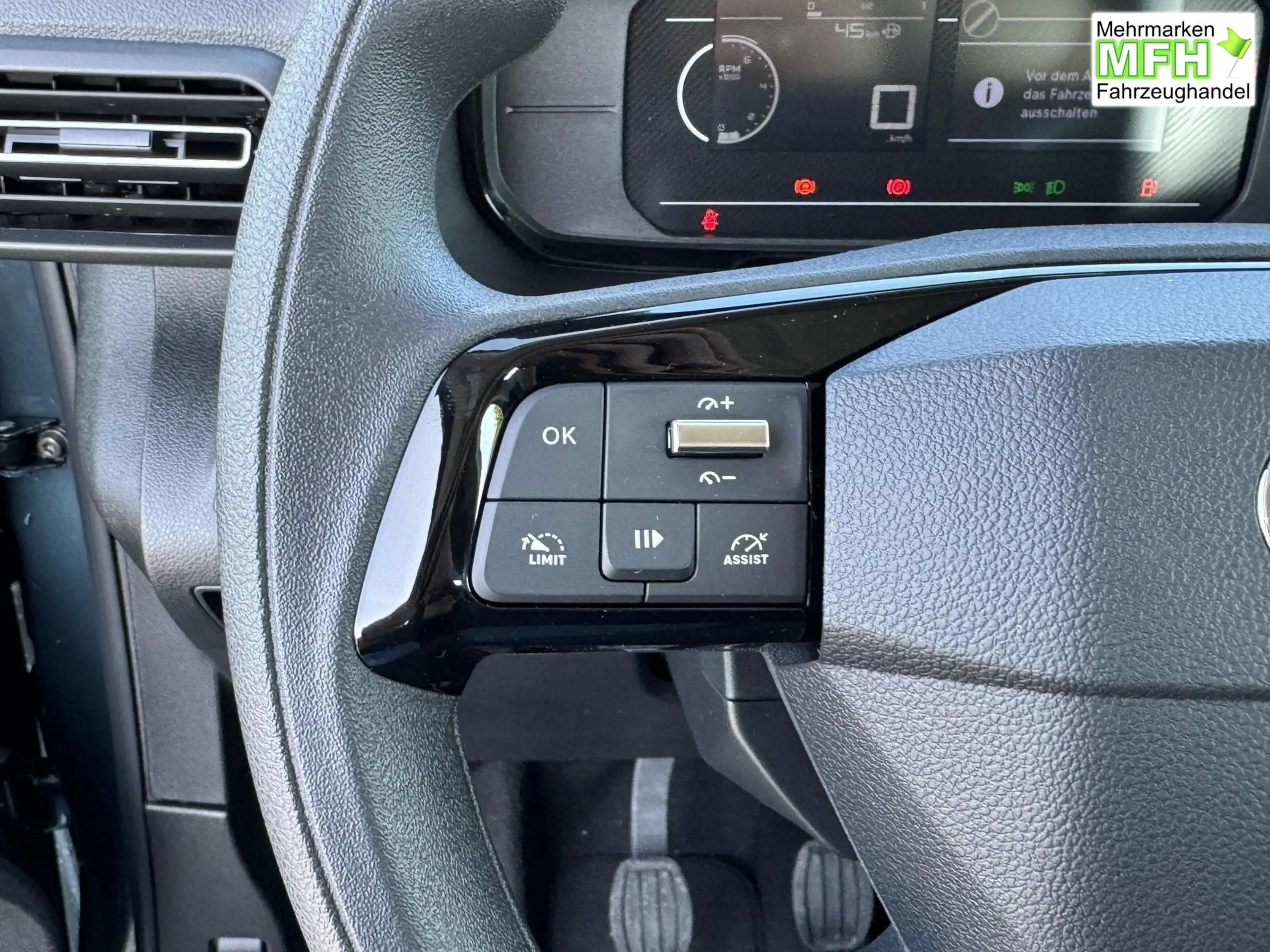 Toyota Proace City Verso 1,2 L2 Business 7 Sitzer Klima Einparkhil... — photo 12