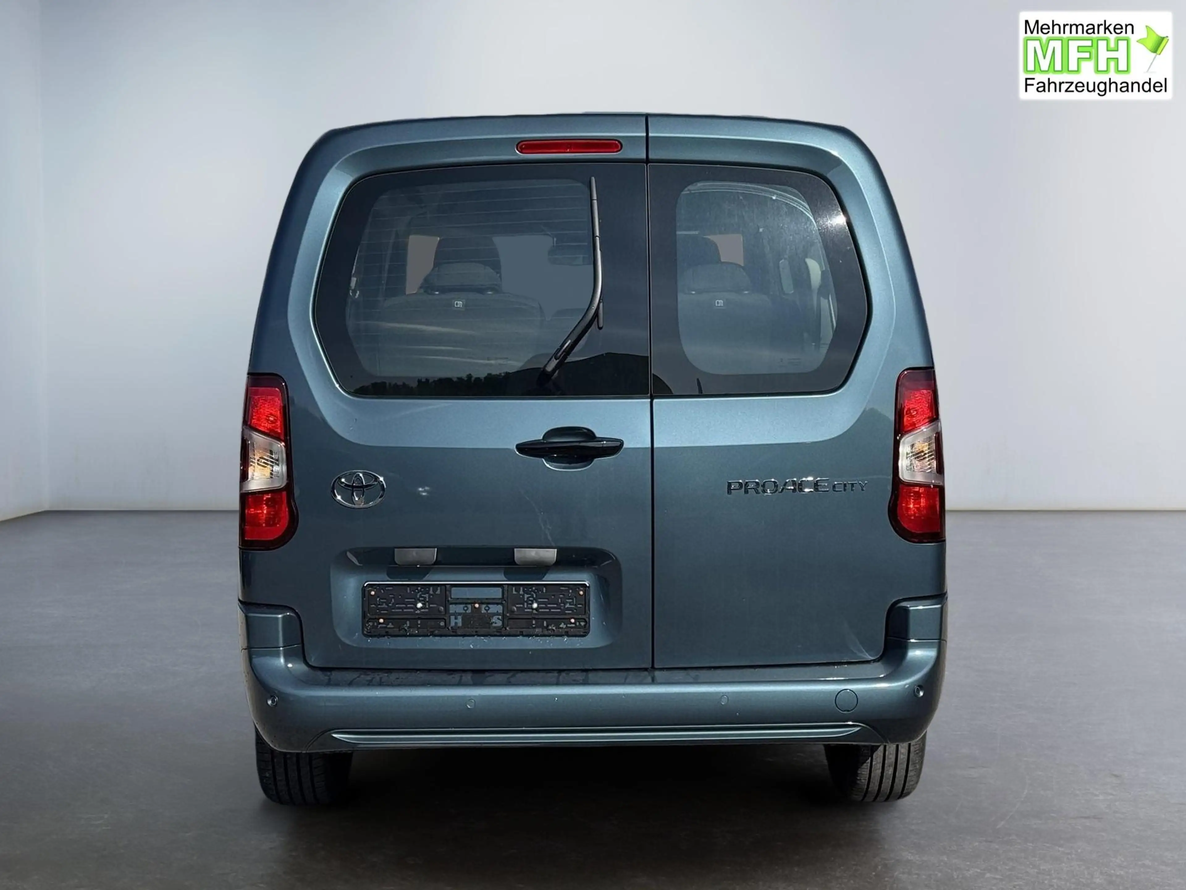 Toyota Proace City Verso 1,2 L2 Business 7 Sitzer Klima Einparkhil... — photo 3