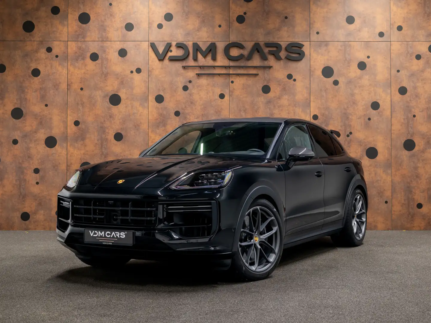 Porsche Cayenne Coupé 4.0 Turbo E-Hybrid GT | Achterasbest. | Bijr Schwarz - 1