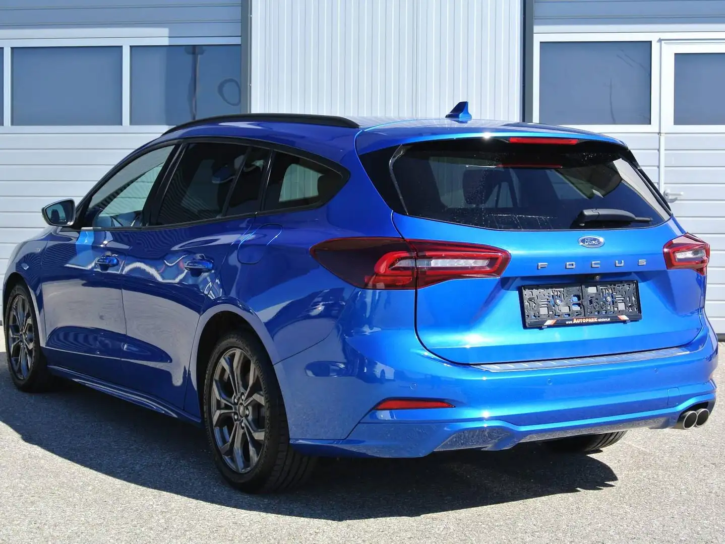 Ford Focus Turnier 1.5 EcoBlue Aut. ** ST-Line X ** LED * NAVI *KAMERA Blau - 2