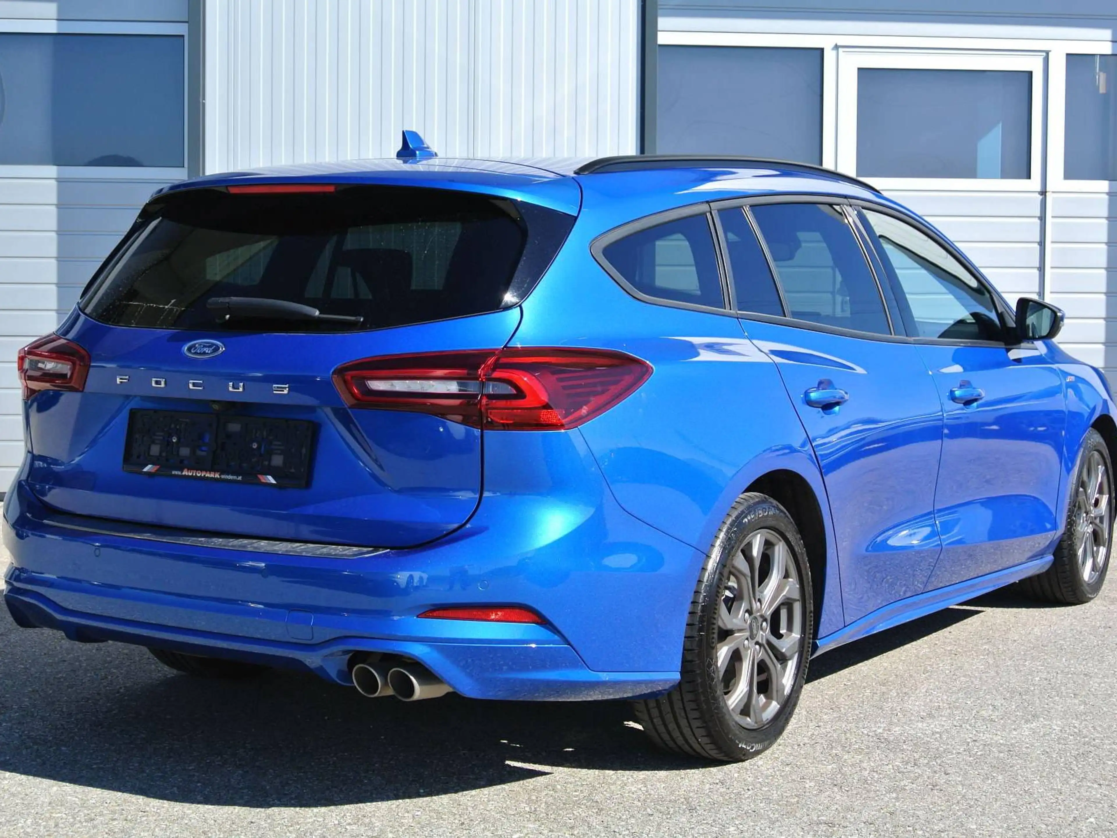 Ford Focus Turnier 1.5 EcoBlue Aut. ** ST-Line X ** LED * NAVI *KAMERA — photo 6