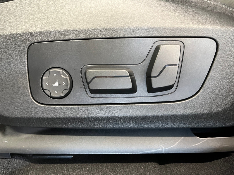 BMW X1 xDrive30e — photo 5