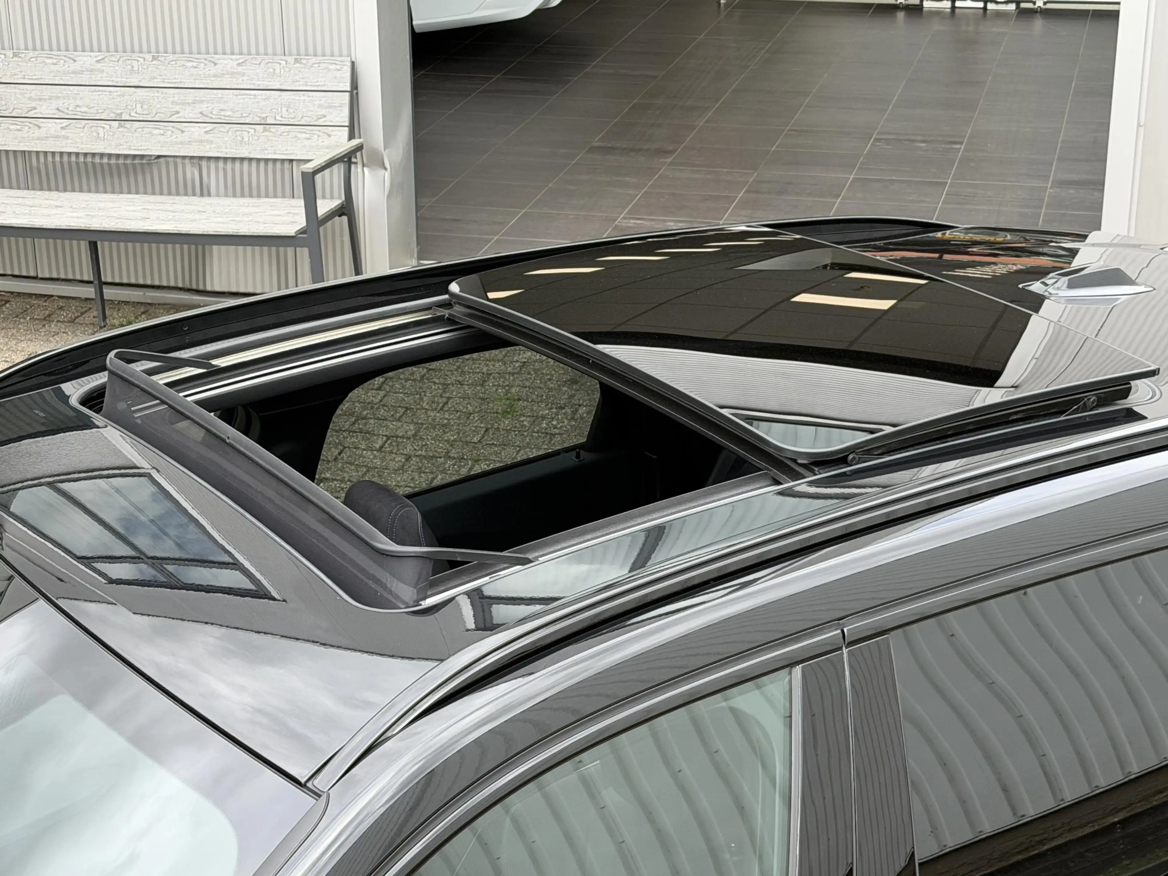 BMW iX1 xDrive30 Launch Edition 67 kWh | Pano-Dak/19"/Adap — photo 11