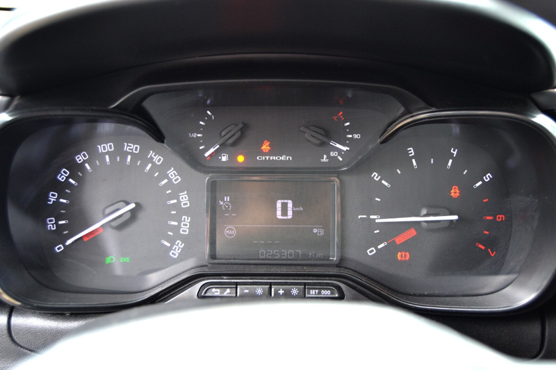 Citroen C3 C3 1,2 Shine AutoAC LMF USB+DAB eFH LED PDC — photo 11