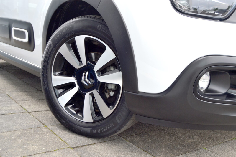 Citroen C3 C3 1,2 Shine AutoAC LMF USB+DAB eFH LED PDC — photo 7