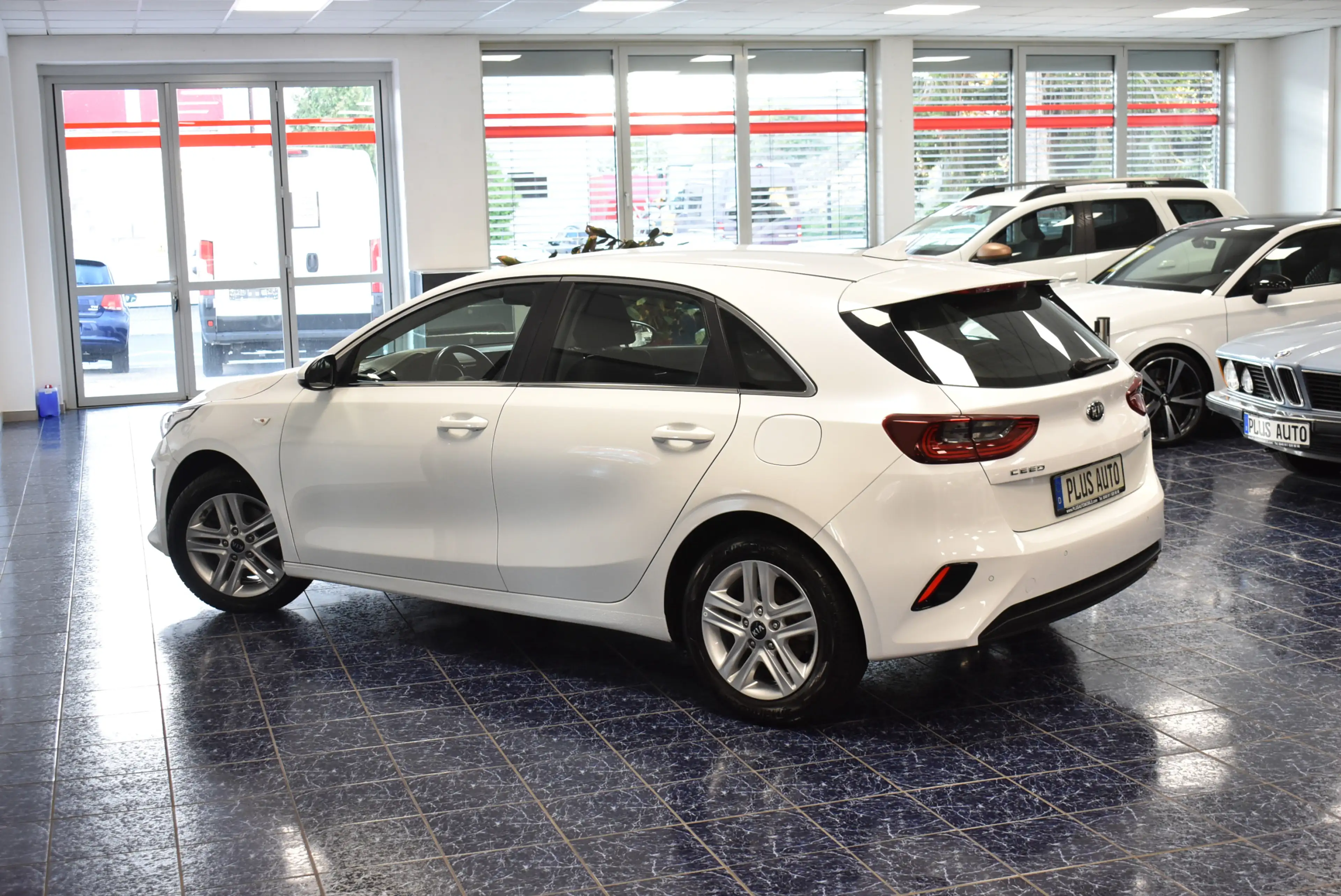 Kia Ceed / cee'd Lim 1.6 CRDI Vision Navi Kamer Temp 1-Hand — photo 2