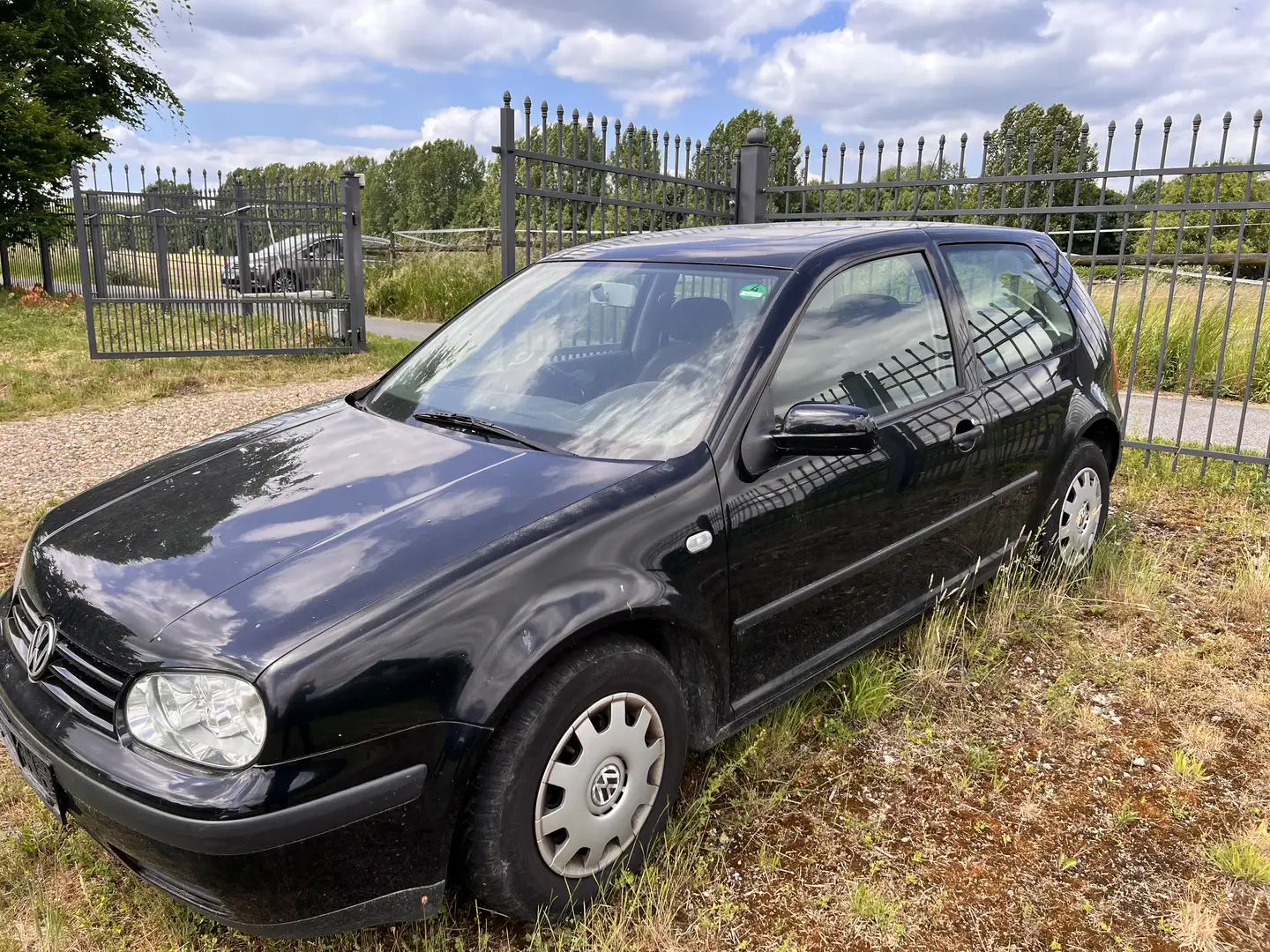Volkswagen Golf 1.4 Edition Schwarz - 2
