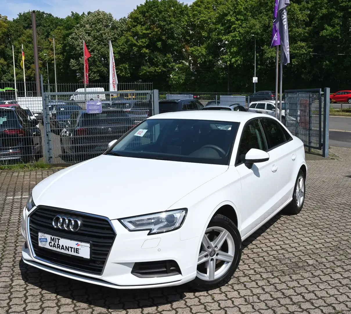 Audi A3 Limousine Navi BI-Xenon 2xPDC Sitzhz White - 2