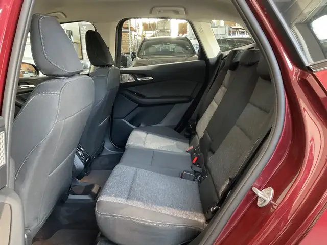 BMW 2 Series view 8