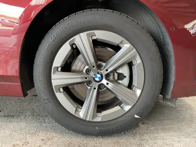 BMW 2 Series view 11