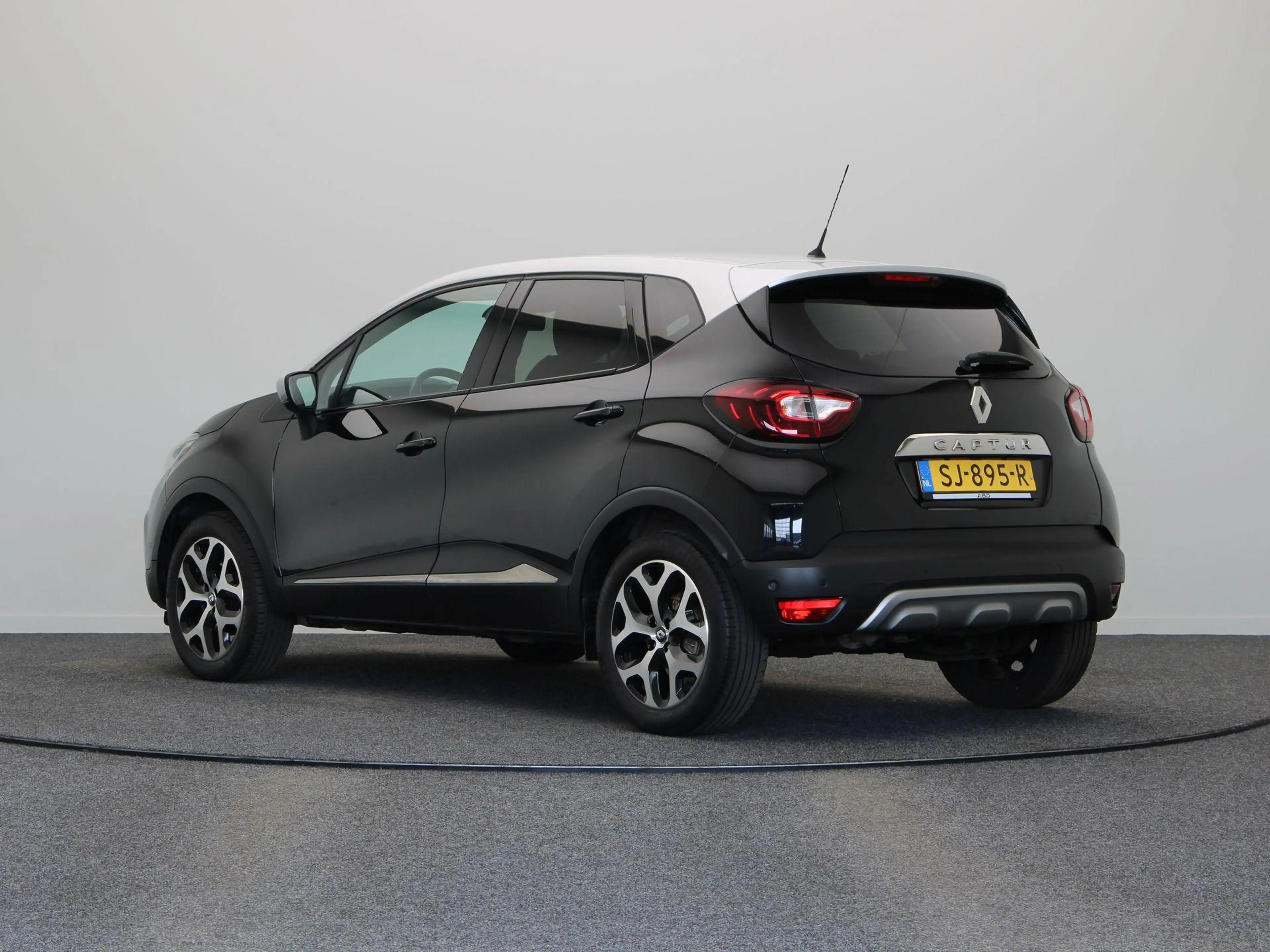 Renault Captur TCe 120pk Intens | Achteruitrijcamera | Climate co — photo 2