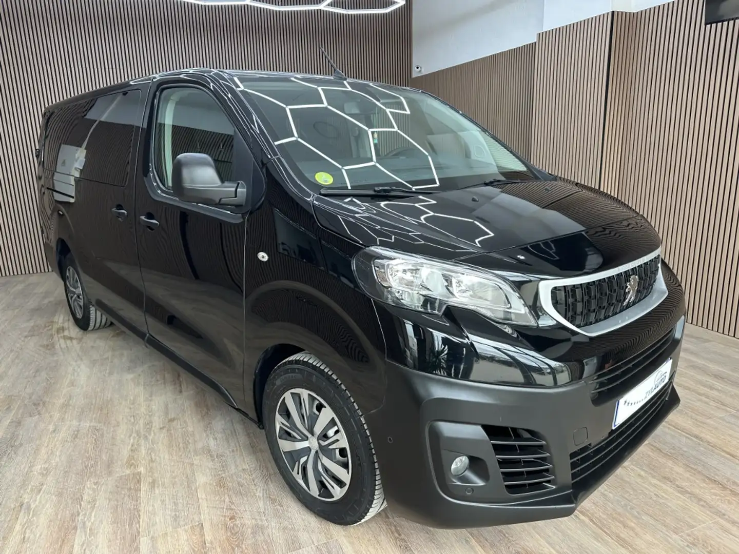 Peugeot Expert Fg. Standard 2.0BlueHDi S&S Prem. Aut. 180 Zwart - 1