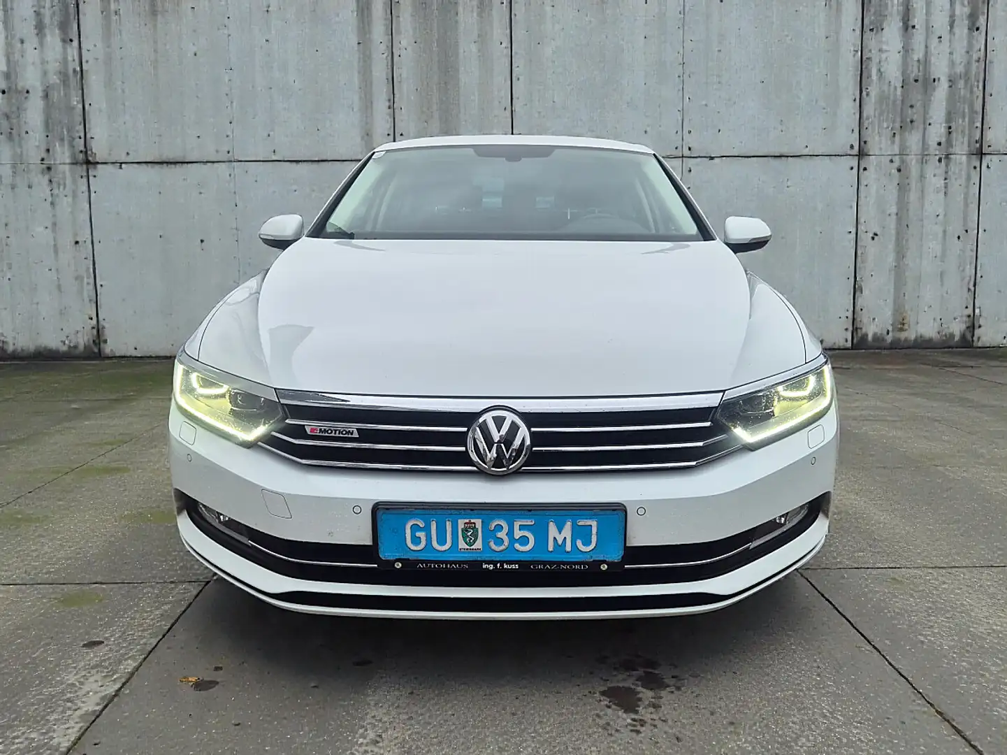 Volkswagen Passat Comfortline 2,0 TDI 4Motion 1 Besitz Weiß - 2