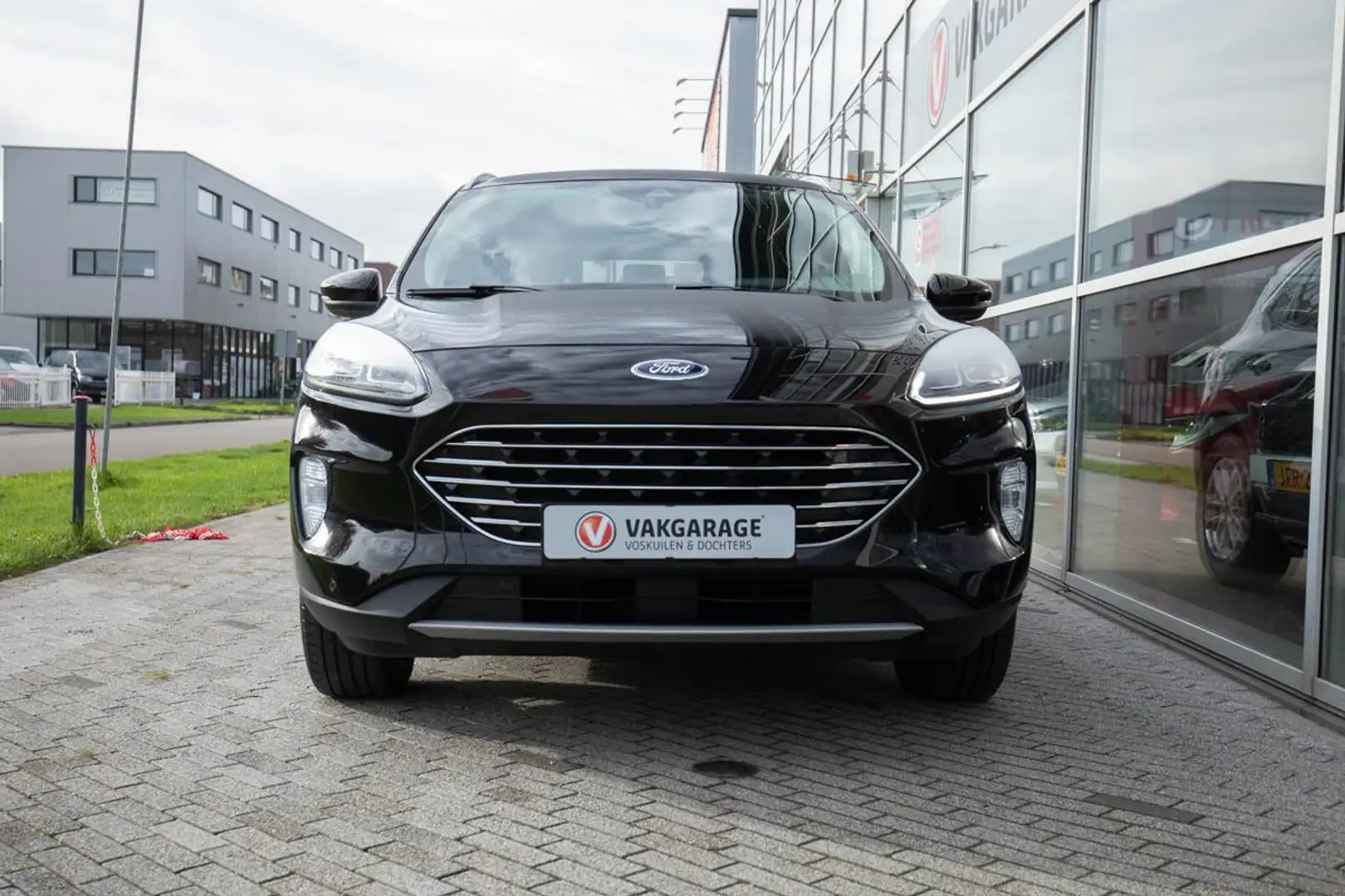 Ford Kuga 2.5 PHEV Titanium X | Carplay | Plug-in Zwart - 2