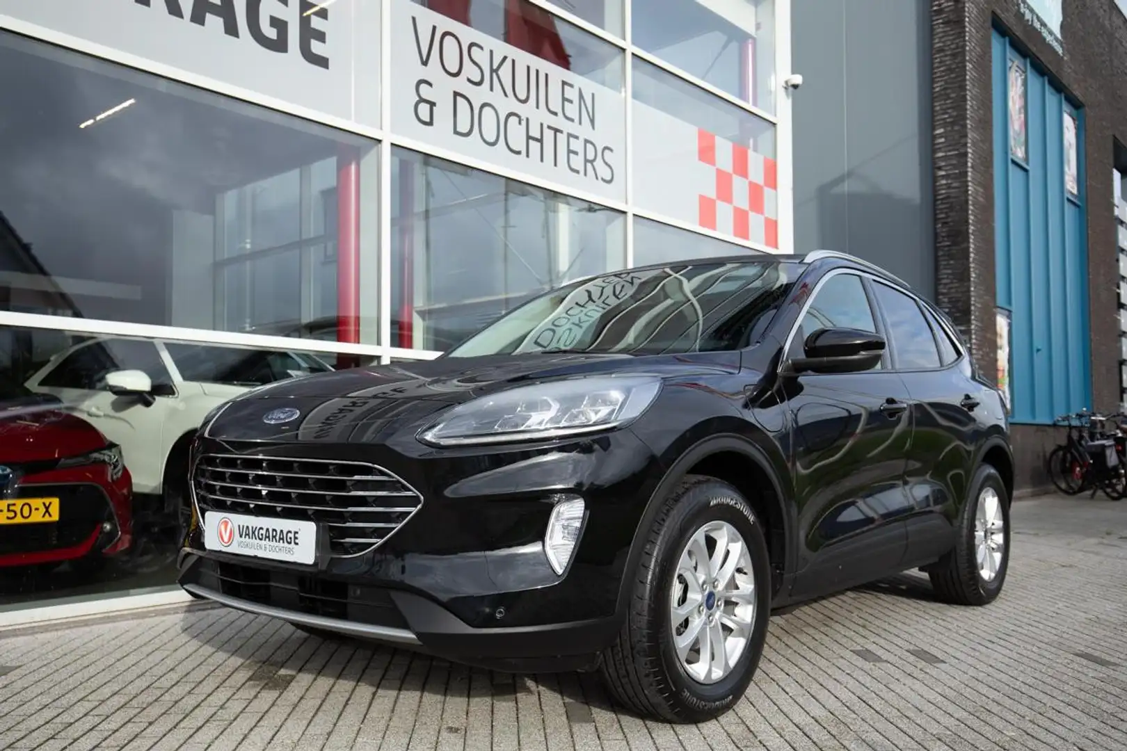 Ford Kuga 2.5 PHEV Titanium X | Carplay | Plug-in Zwart - 1