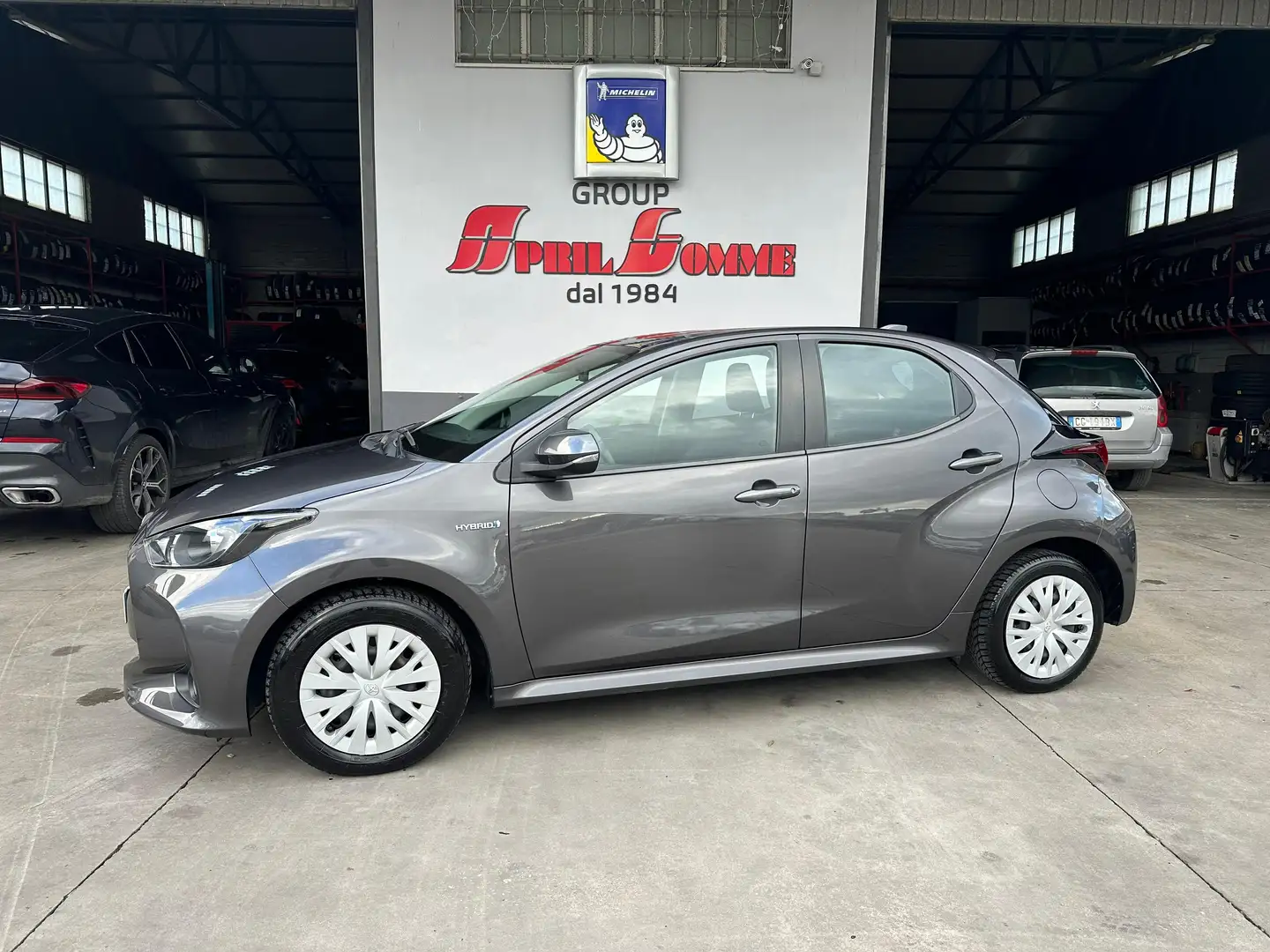 Toyota Yaris Yaris 1.5 hybrid Business PREZZO PROMO Grigio - 2