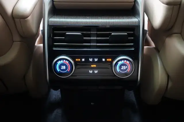 Land Rover Range Rover P530 Autobiography (SWB) DAB Ansicht 22