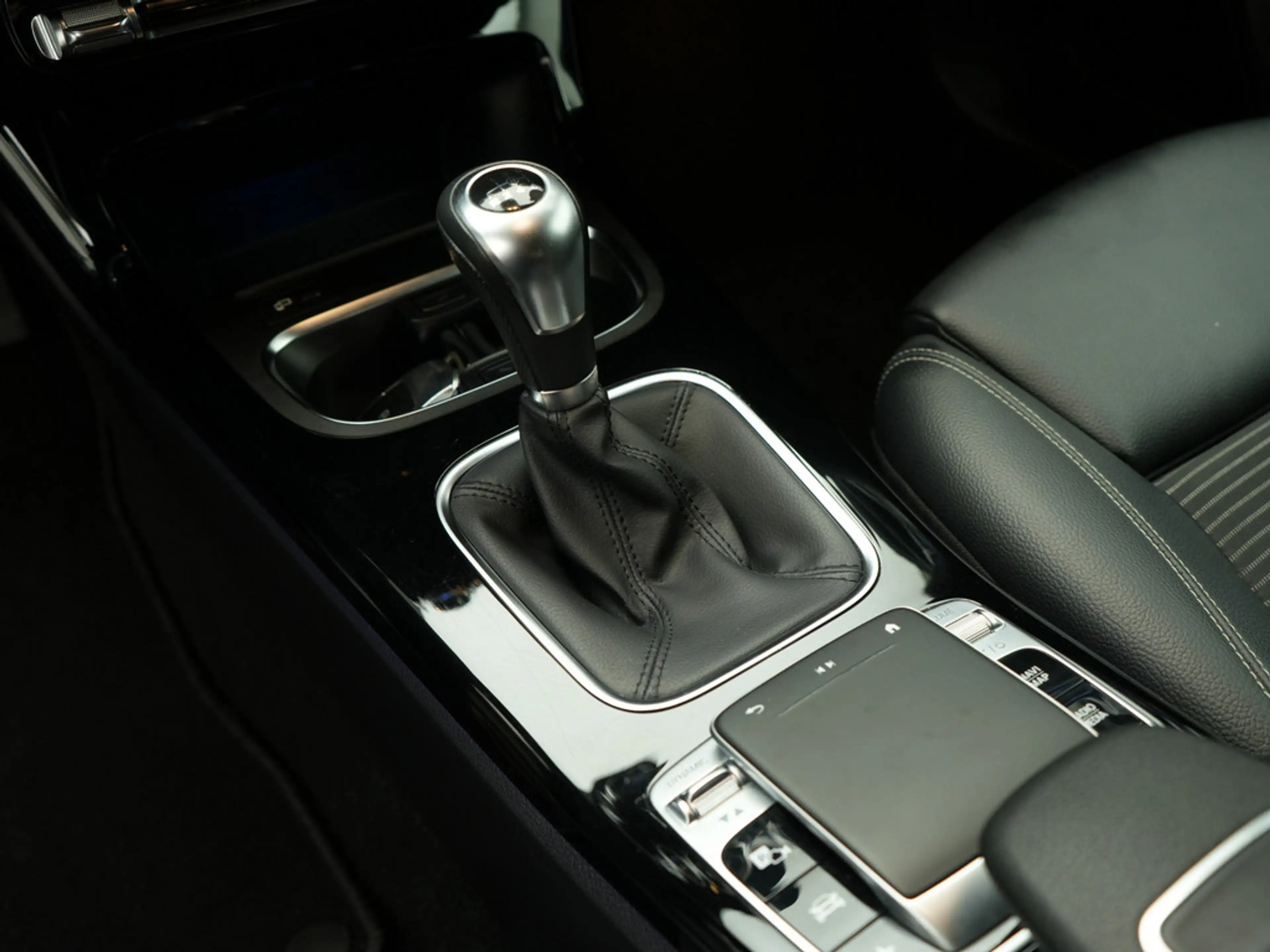 Mercedes-Benz A 180 Edition 19 VIRT NAVI SHZ LED KLIMA PTS — photo 14