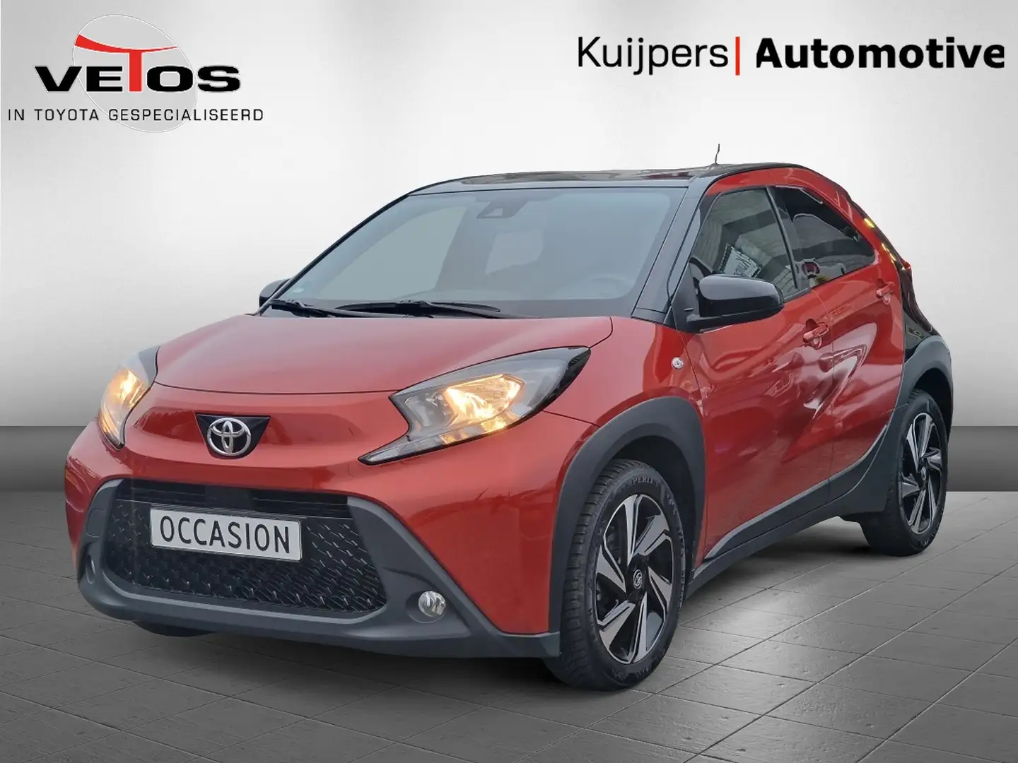 Toyota Aygo X 1.0 VVT-i S-CVT Pulse Limited Rood - 1