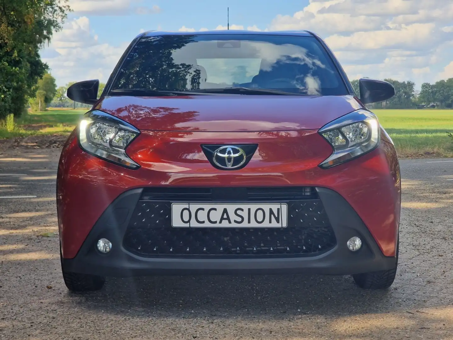 Toyota Aygo X 1.0 VVT-i S-CVT Pulse Limited | 24mnd Garantie! | Rouge - 2