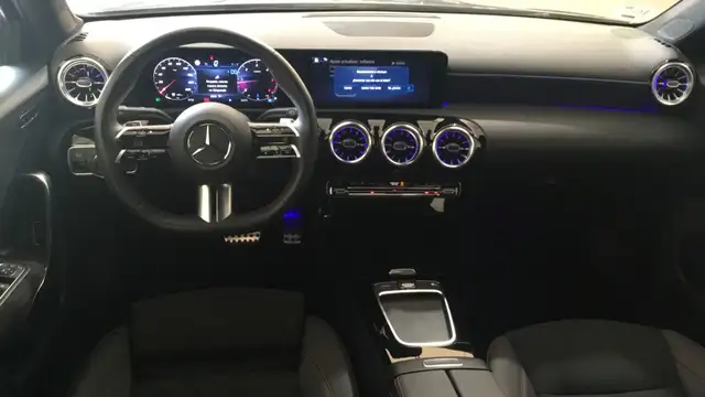 Mercedes-Benz A view 8