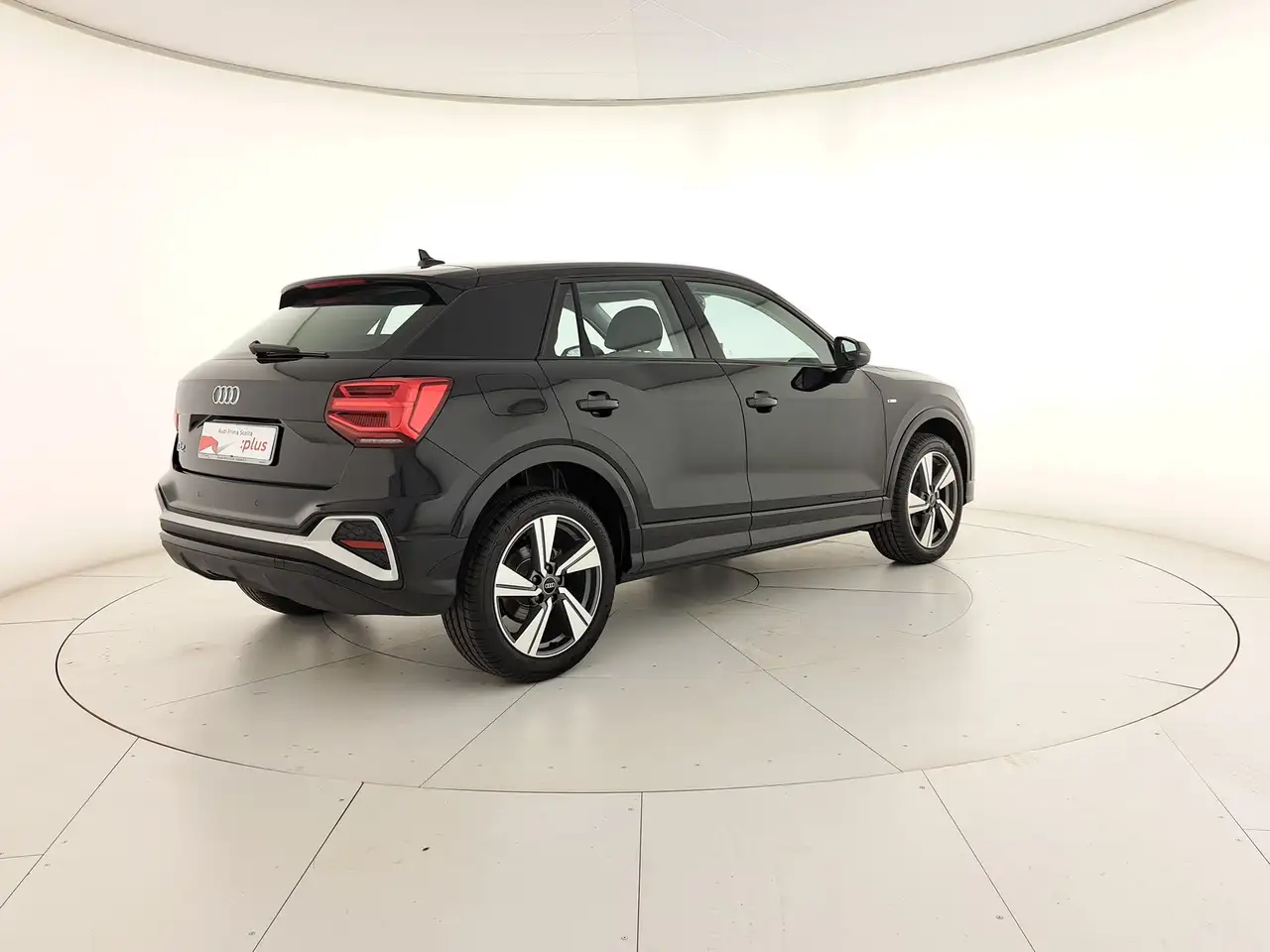 Audi Q2 35 1.5 tfsi s line edition, миниатюра 5