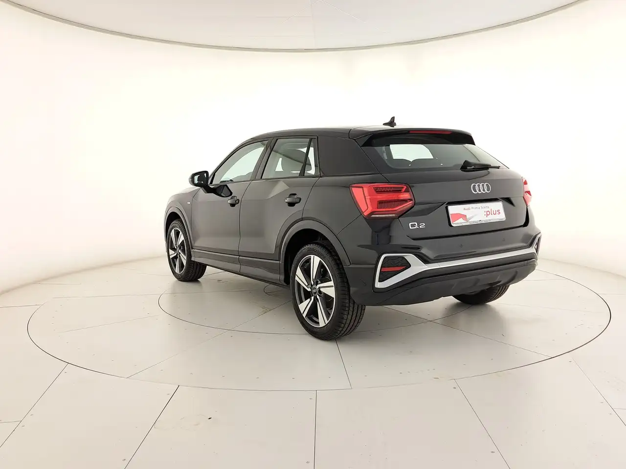 Audi Q2 35 1.5 tfsi s line edition, миниатюра 3
