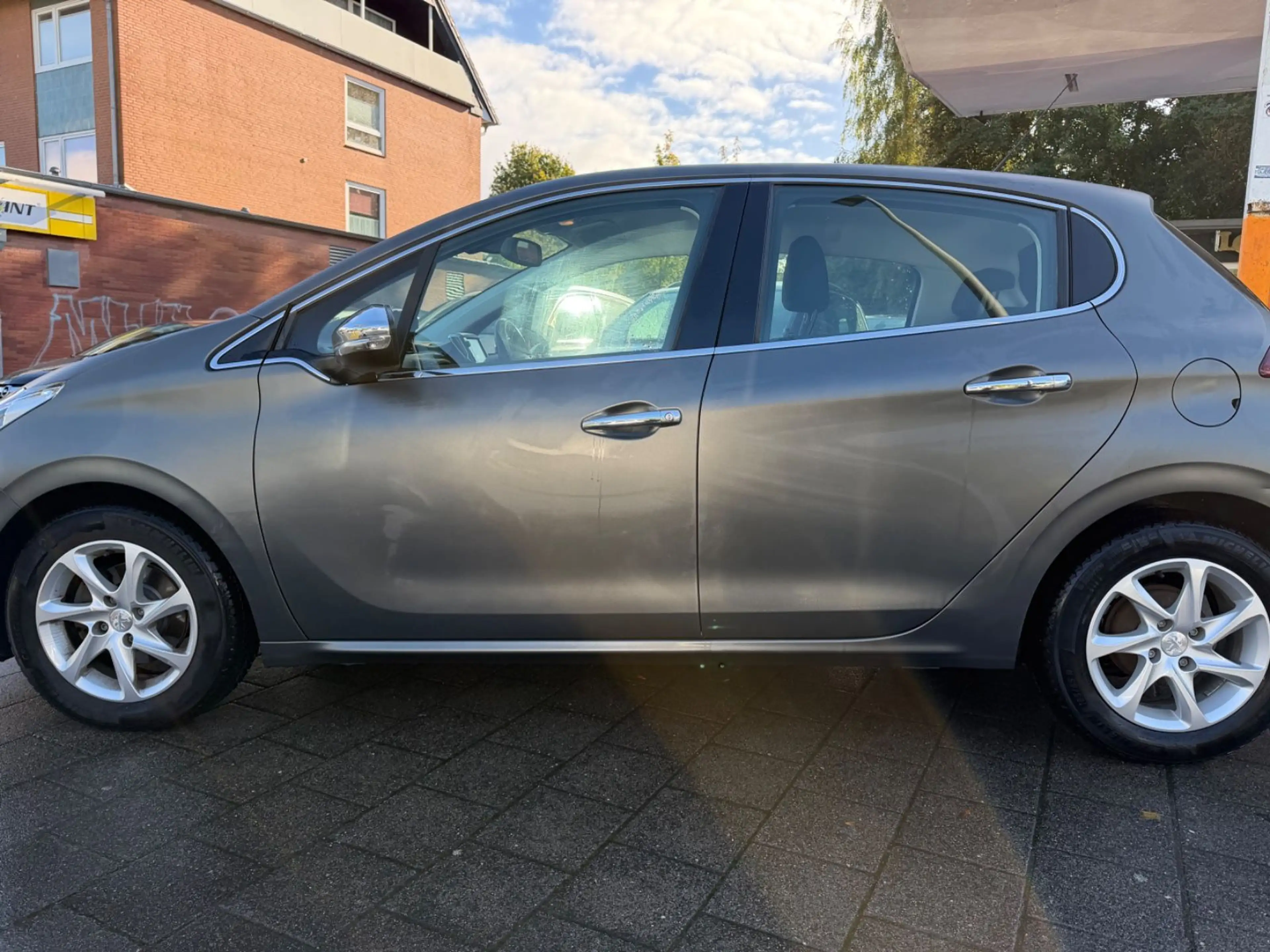 Peugeot 208 — photo 4