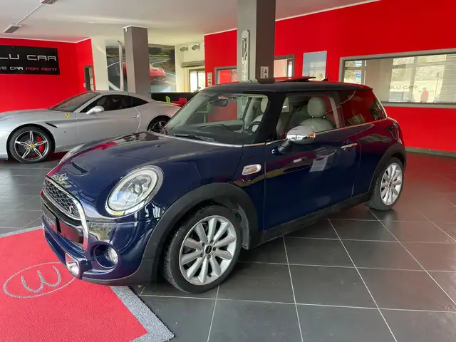MINI Cooper SD Mini IV F55-F56 2014 2.0 3p auto