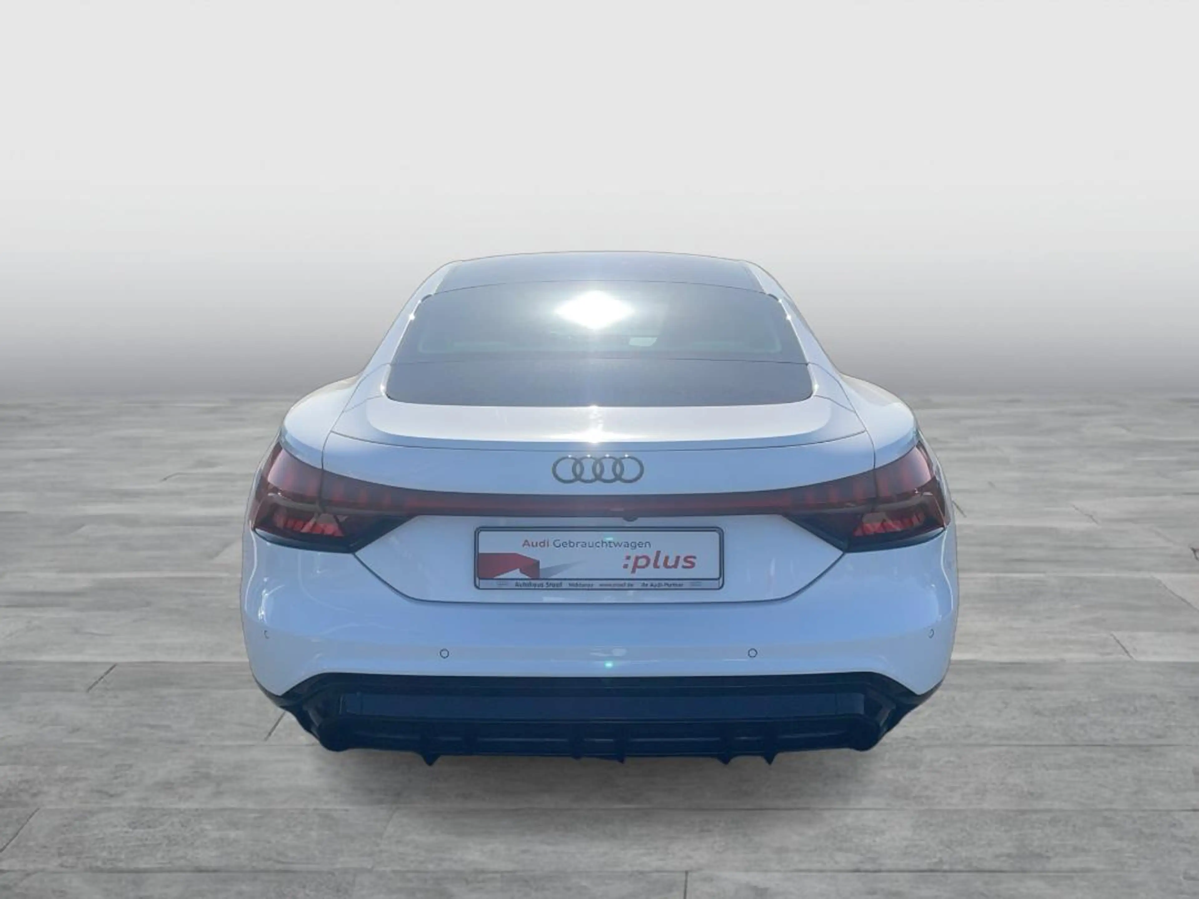 Audi e-tron GT GT quattro — photo 4