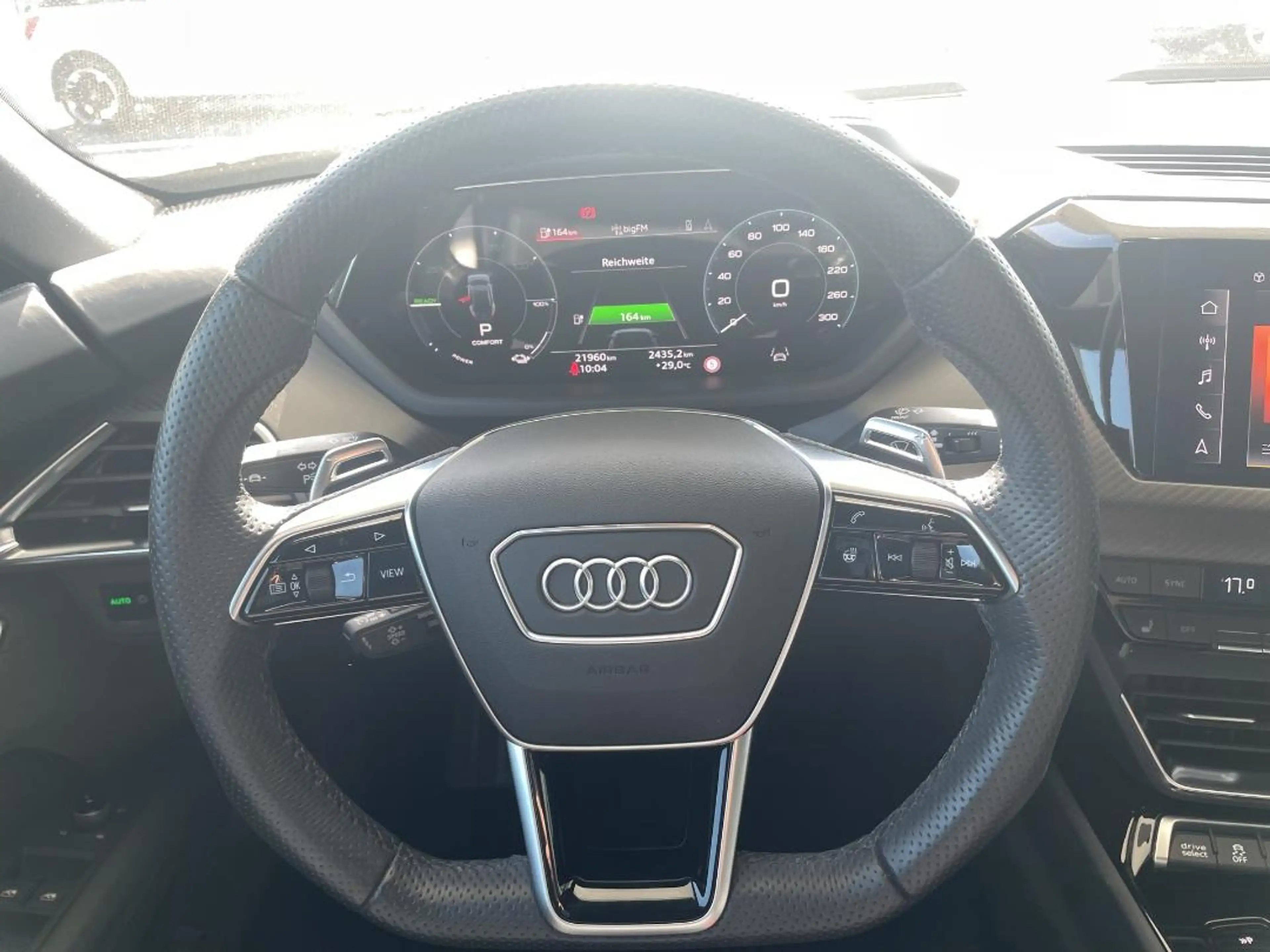 Audi e-tron GT GT quattro — photo 15