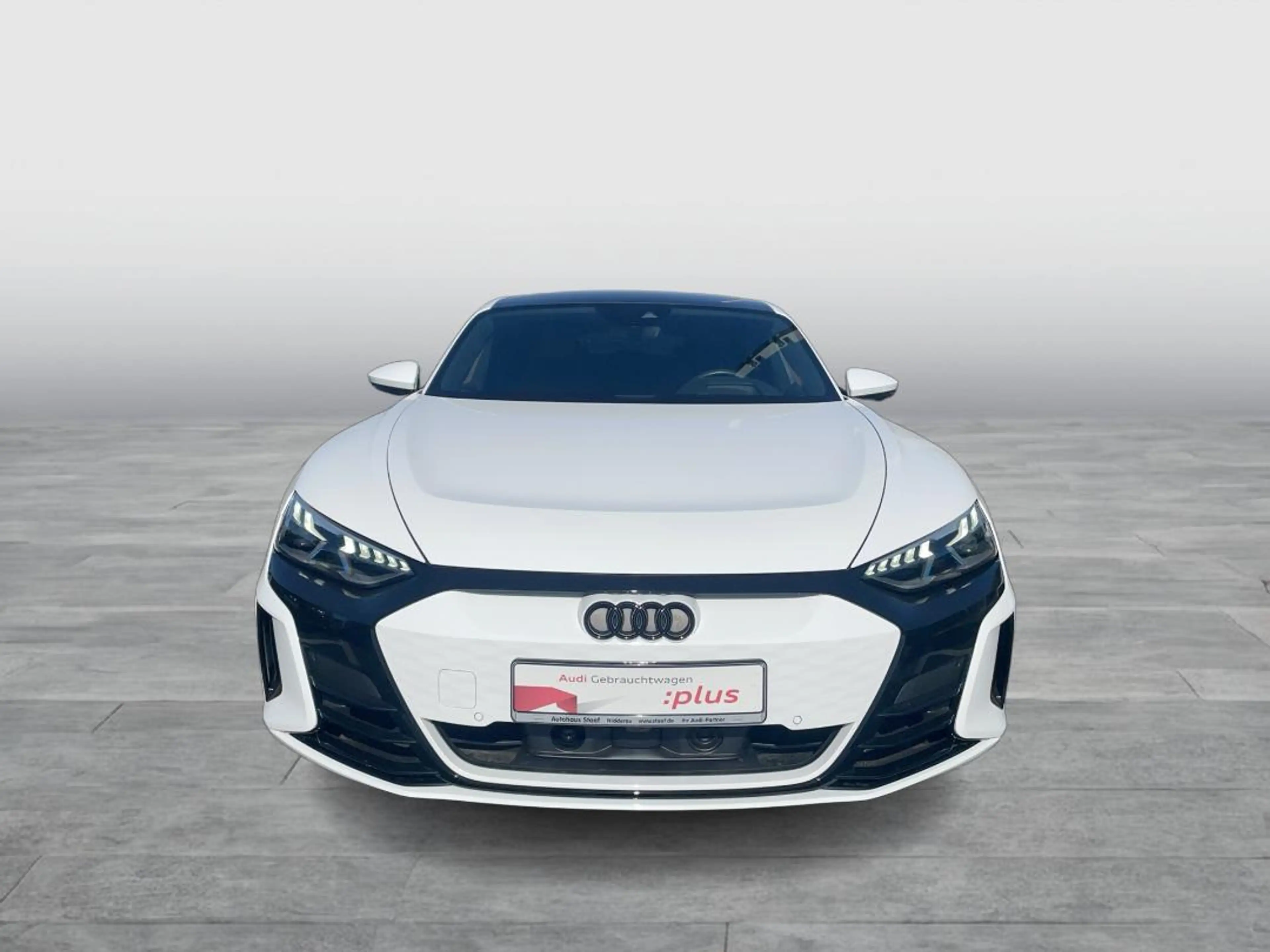Audi e-tron GT GT quattro — photo 8