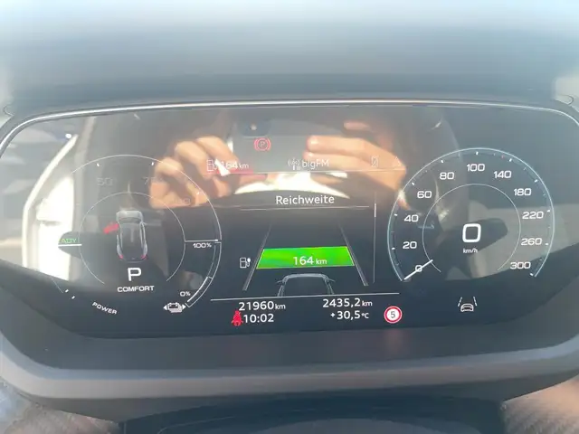 Audi e-tron GT view 10