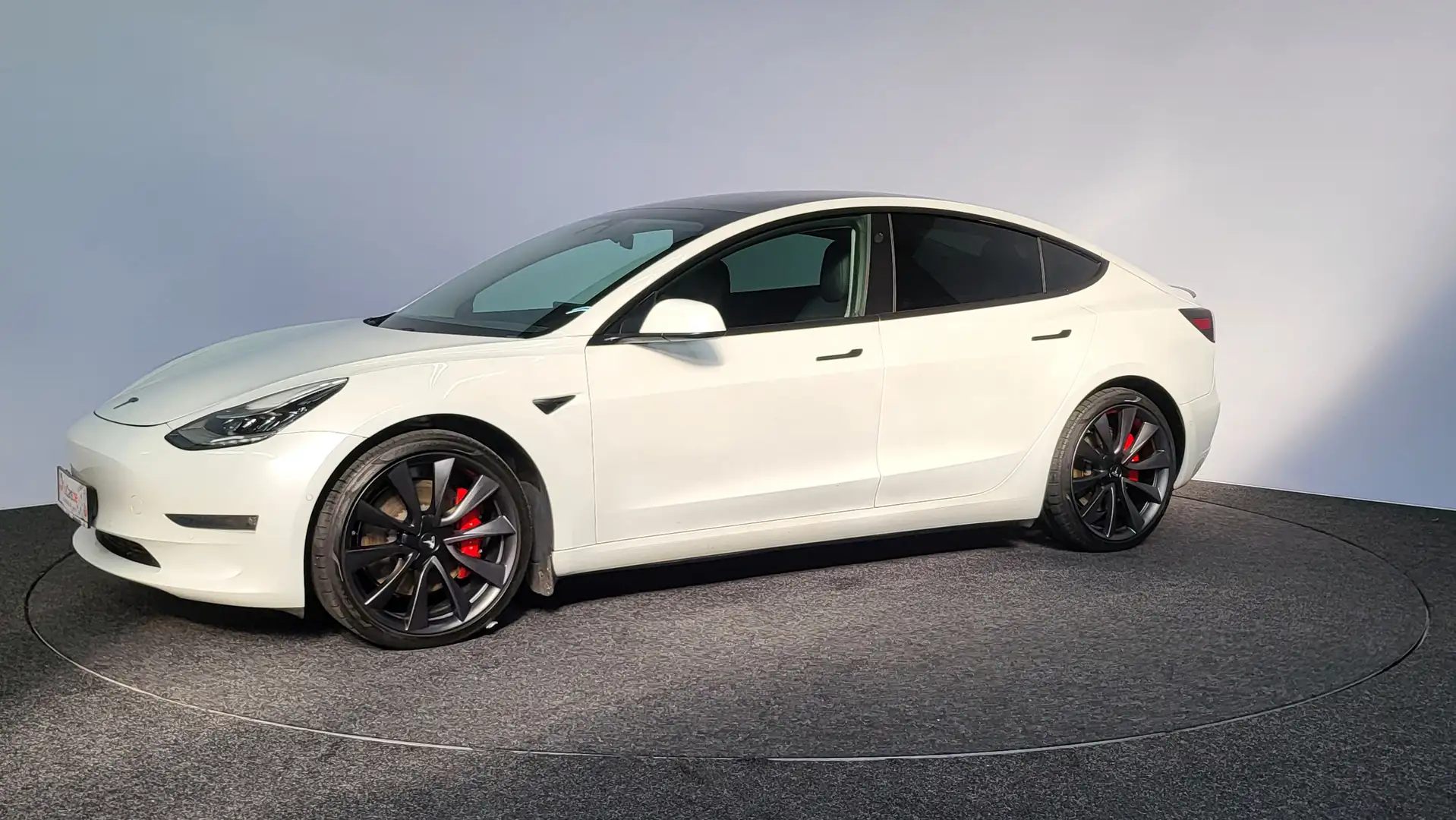 Tesla Model 3 Dual Motor Performance~Pano~AutoPilot~Alcantara Blanc - 1