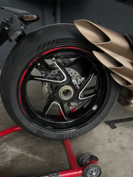 MV Agusta Brutale 800 - foto 7