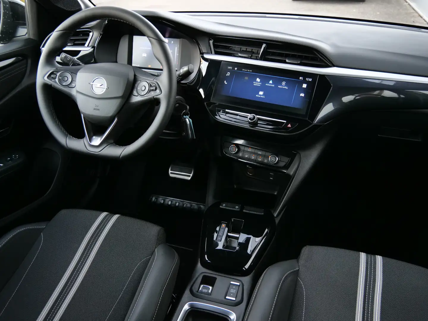 Opel Corsa 1.2 Turbo Mild Hybrid GS 100pk e-DCT Automaat DAB Zwart - 2