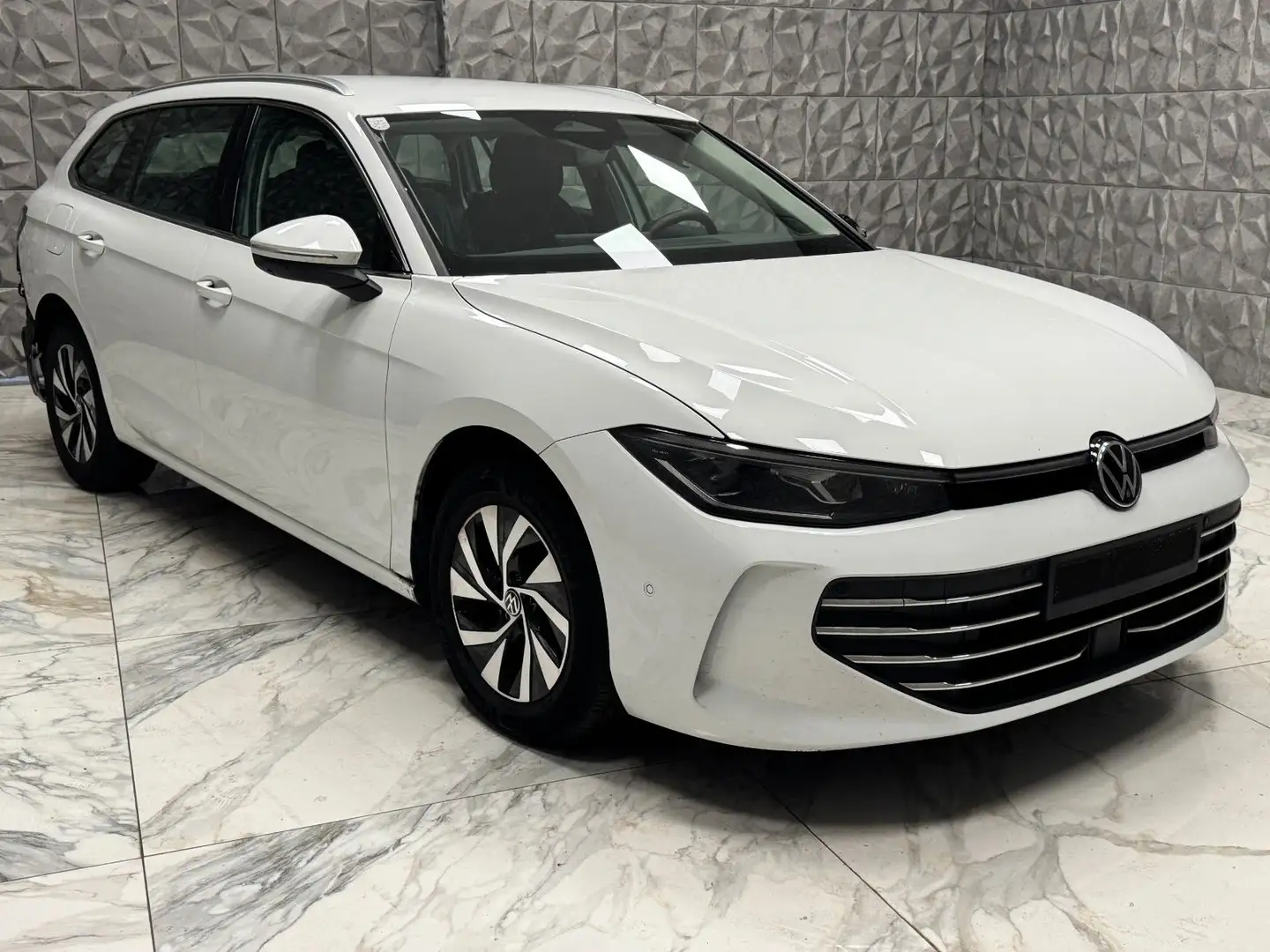 Volkswagen Passat Variant Business Weiß - 1