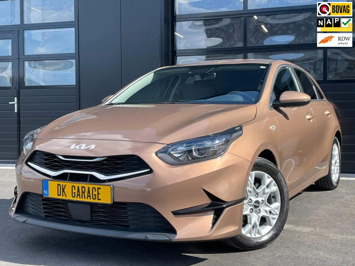 Kia Ceed / cee'd 1.0 T-GDi DynamicLine |STOEL-,STUURVERWARMING|CLIM Bruin - 1