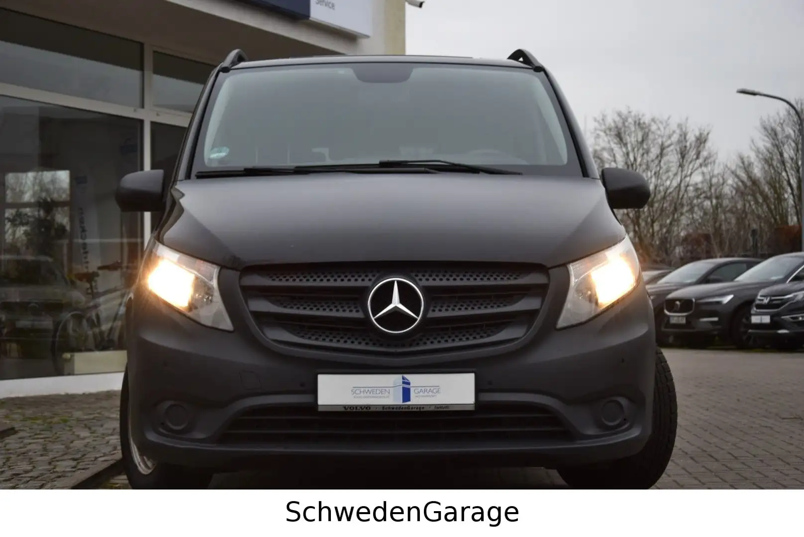 Mercedes-Benz Vito Tourer 116 CDI Lang Tempomat/9 Sitze Schwarz - 1