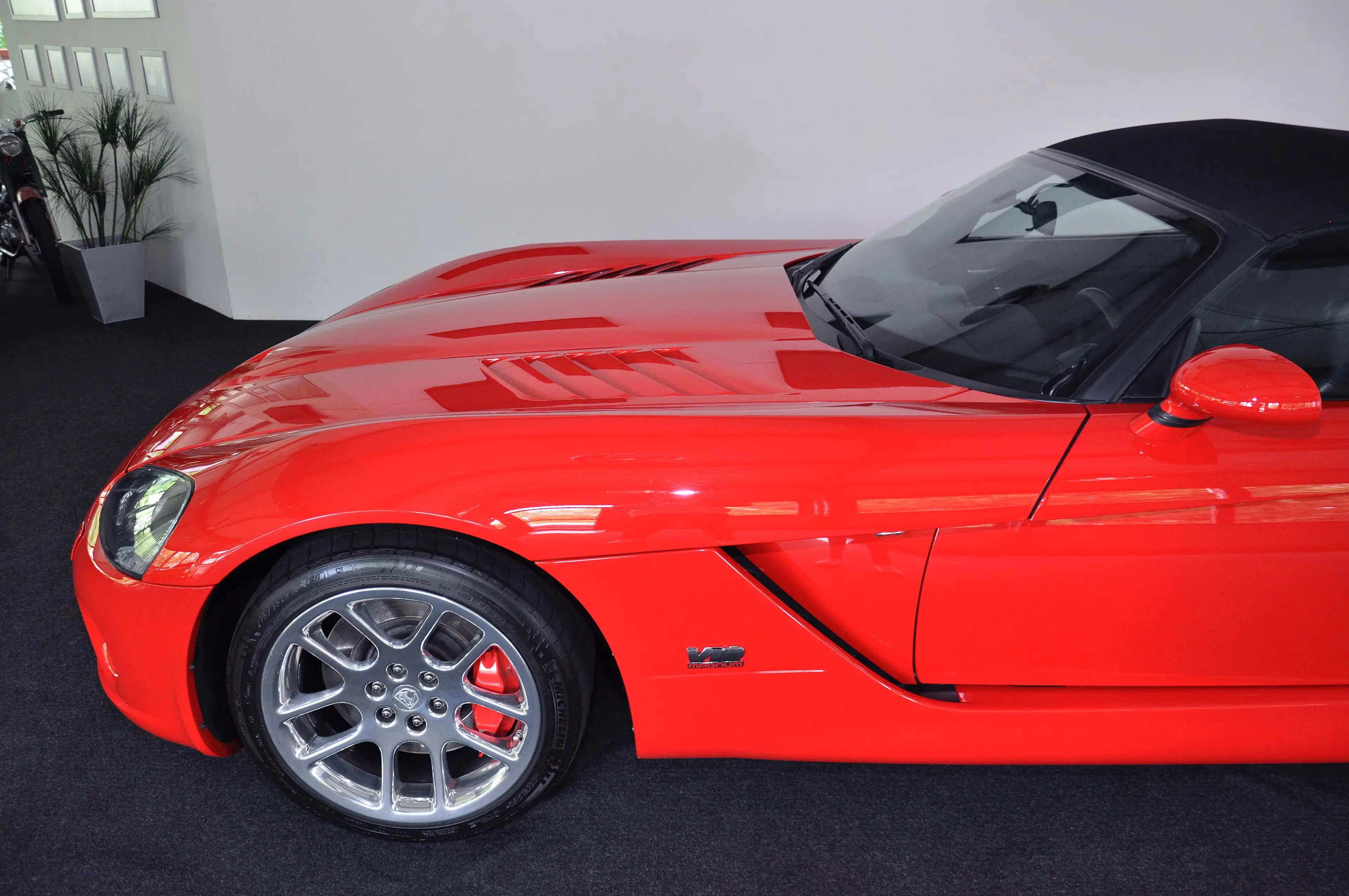 Dodge Viper SRT-10 ! Rund 600 PS ! Erst 024.803 km ! — photo 5