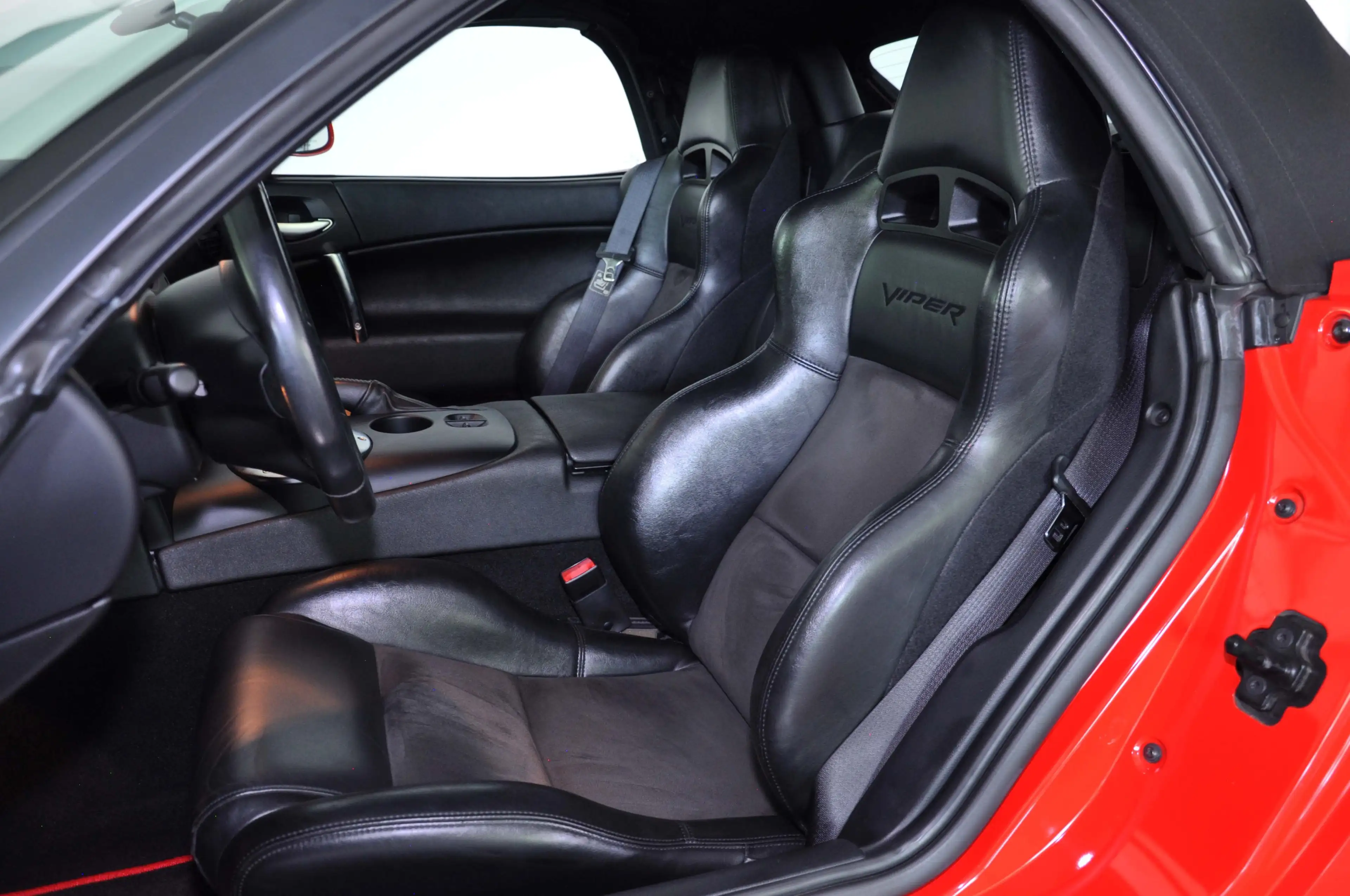Dodge Viper SRT-10 ! Rund 600 PS ! Erst 024.803 km ! — photo 13